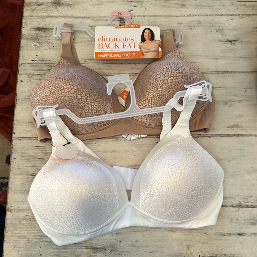 NWT Warner’s Blissful Benefit Bras 34 D